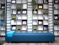 Op de Dutch Design Beurs 100% Design kwam je een Moderne Gestileerde Woonkamer tegen samengesteld uit Nederlands Design LEES MEER... (Foto Boekenkast Upstairs van De Vorm - PerscentrumWonen op DroomHome.nl) Op de Dutch Design Beurs 100% Design kwam je een Moderne Gestileerde Woonkamer tegen samengesteld uit Nederlands Design LEES MEER... (Foto Boekenkast Upstairs van De Vorm - PerscentrumWonen op DroomHome.nl)