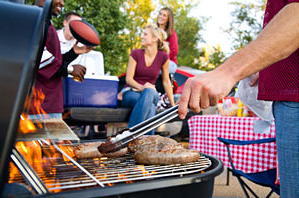 Lekker Barbecuen in je Buitenkeuken op het Dakterras & Balkon met de Vuurkorf & Buitenkachel aan in de Lange Avonden LEES MEER... Lekker Barbecuen in je Buitenkeuken op het Dakterras & Balkon met de Vuurkorf & Buitenkachel aan in de Lange Avonden LEES MEER...