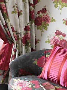 Behang & Stoffen Trends - Nina Campbell De 7 Schoonheden voor de Wand - met Behang, Verf, Stuc & Tegel Inspiratie Marcel van Sandberg Behang Mr & Mrs Collins (Foto Perscentrum Wonen) op DroomHome.nl Behang & Stoffen Trends - Nina Campbell De 7 Schoonheden voor de Wand - met Behang, Verf, Stuc & Tegel Inspiratie Marcel van Sandberg Behang Mr & Mrs Collins (Foto Perscentrum Wonen) op DroomHome.nl