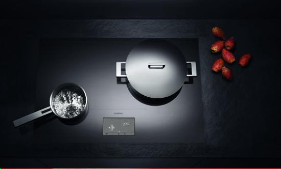 Design Keuken - Nieuwste Woonkeukens: Modern & Functioneel - Gaggenau Inductie Kookplaat LEES MEER.. (Foto Perscentrum Wonen op DroomHome.nl) Design Keuken - Nieuwste Woonkeukens: Modern & Functioneel - Gaggenau Inductie Kookplaat LEES MEER.. (Foto Perscentrum Wonen op DroomHome.nl)