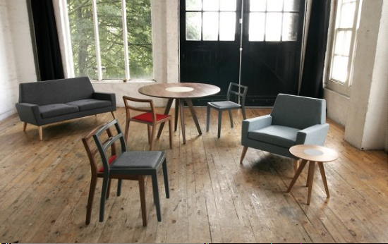 Design Wonen - Made in London - Clerkenwell Design Week 2011 - Assemblyroom Stoelen, Relaxfauteuils en Sofa's LEES MEER... (Foto Perscentrum Wonen op DroomHome.nl) Design Wonen - Made in London - Clerkenwell Design Week 2011 - Assemblyroom Stoelen, Relaxfauteuils en Sofa's LEES MEER... (Foto Perscentrum Wonen op DroomHome.nl)