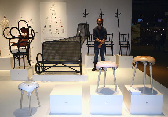Designer Sjoerd Vroonland Chairs - Sjoerd Vroonland Stoelen Ontwerpen als de Extention Chair voor Moooi op de Woonbeurs Amsterdam LEES MEER... (Foto Vroonland Design door DroomHome.nl Designer Sjoerd Vroonland Chairs - Sjoerd Vroonland Stoelen Ontwerpen als de Extention Chair voor Moooi op de Woonbeurs Amsterdam LEES MEER... (Foto Vroonland Design door DroomHome.nl