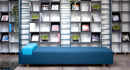 Dutch Design - 100% Design Beurs Huis in de Van Nelle Ontwerpfabriek - Boekenkast Upstairs van DeVorm.nl LEES MEER... (Foto Perscentrum Wonen op DroomHome.nl) Dutch Design - 100% Design Beurs Huis in de Van Nelle Ontwerpfabriek - Boekenkast Upstairs van DeVorm.nl LEES MEER... (Foto Perscentrum Wonen op DroomHome.nl)