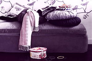 Puur Paars: Hocker met Kussens Stilleven DroomHome.nl Inrichting & Decoratie