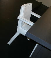 Piet Boon eetkamerstoel Siebe bekleed met leer & Gerrit eiken eetkamertafel. (Foto Woonbeurs Amsterdam 2008 op DroomHome.nl) Piet Boon eetkamerstoel Siebe bekleed met leer & Gerrit eiken eetkamertafel. (Foto Woonbeurs Amsterdam 2008 op DroomHome.nl)
