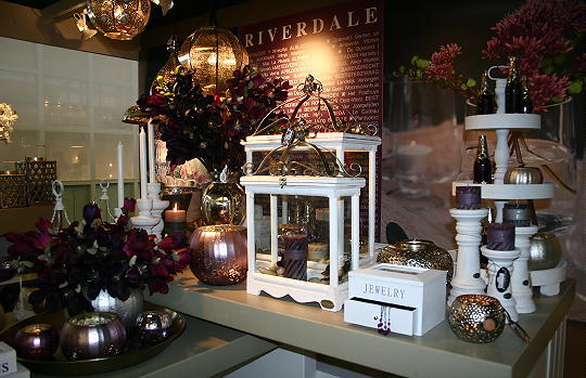 Riverdale Collectie o.a. Violet Twist op de Woonbeurs Amsterdam. DroomHome.nl Riverdale Collectie o.a. Violet Twist op de Woonbeurs Amsterdam. DroomHome.nl