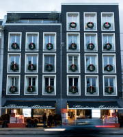 Woonwinkel Riviera Maison in Kerstsfeer (Foto Perscentrum Wonen op DroomHome.nl) Woonwinkel Riviera Maison in Kerstsfeer (Foto Perscentrum Wonen op DroomHome.nl)