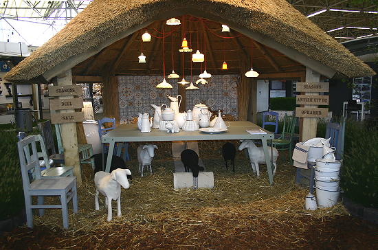 Tuinbladen Terras & Tuin Trends 2012 op de Woonbeurs Amsterdam LEES MEER  (Foto DroomHome Seasons Hooiberg Prieel)