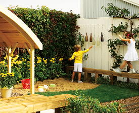 Lente Tuintrends 2011 - Kleur Geel & Groen Gecombineerd Met Natuurlijke Materialen in Tuinaccessoires, Bloemen en Planten, Tuinmeubels en het Tuinhuisje LEES MEER... (Foto Plant Publicity Holland op DroomHome.nl) Lente Tuintrends 2011 - Kleur Geel & Groen Gecombineerd Met Natuurlijke Materialen in Tuinaccessoires, Bloemen en Planten, Tuinmeubels en het Tuinhuisje LEES MEER... (Foto Plant Publicity Holland op DroomHome.nl)