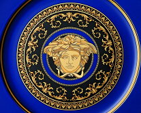 Rosenthal Meets Versace - 20 Jarig Jubileum Versace Designs op Rosenthal Borden als het Beroemde Medusa Motief LEES MEER.. (Foto Versace Ontwerp Rosenthal Bord op DroomHome.nl) Rosenthal Meets Versace - 20 Jarig Jubileum Versace Designs op Rosenthal Borden als het Beroemde Medusa Motief LEES MEER.. (Foto Versace Ontwerp Rosenthal Bord op DroomHome.nl)