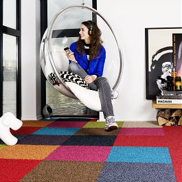 Vloeren - Combineer & Durf met Houten Vloer, Parket, Laminaat, Tegels & Tapijt (Foto Perscentrum Wonen) op DroomHome.nl - Heuga Tapijttegels Vloeren - Combineer & Durf met Houten Vloer, Parket, Laminaat, Tegels & Tapijt (Foto Perscentrum Wonen) op DroomHome.nl - Heuga Tapijttegels