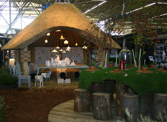 Tuinbladen Terras & Tuin Trends 2012 op de Woonbeurs Amsterdam LEES MEER  (Foto DroomHome Seasons Hooiberg Prieel)