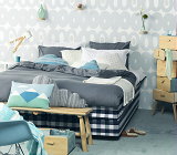Slaapkamer Trends 2013 - In de Zevende Hemel Slaapkamer Bed & Beddengoed LEES MEER... (Foto Perscentrum Wonen  op DroomHome.nl)