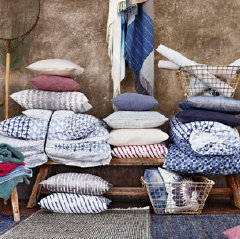 Esprit Home Collectie 2013 Kussens & Gordijnen! - Esprit 'Amsterdam' Woontrend - Esprit Kussens, Gordijnen & Kaarsen in Frisse Kleuren: Blauw, Wit, Rood, Groen en Geel in Woontextiel als Kussens, Plaids, Gordijnen & Behang LEES MEER... (Foto Esprit Home  op DroomHome.nl)