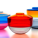 Milaan Beurs - Salone del Mobile Nieuw Design - Flirt Met Kleurrijk Design LEES MEER ....  (Foto Kartell Vaas, Perscentrum Wonen  op DroomHome.nl)