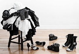 Rommelig Huis? Grappige Ikea Opruimen & Opbergen Weetjes! LEES MEER.. (Foto Kleding & Schoenen 123rf.com  op DroomHome.nl)